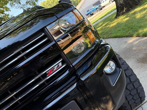 Used 2017 Chevrolet Silverado 2500 LTZ image 13