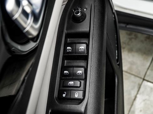 Used 2024 Jeep Compass Limited image 32