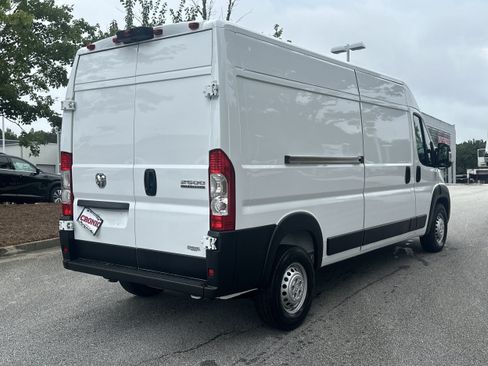 Used 2026 RAM ProMaster 2500 w/ Convenience Group FWD image 3