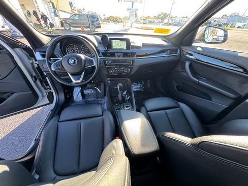 Used 2018 BMW X1 xDrive28i image 11