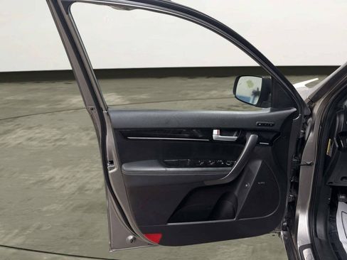 Used 2015 Kia Sorento SX FWD image 13