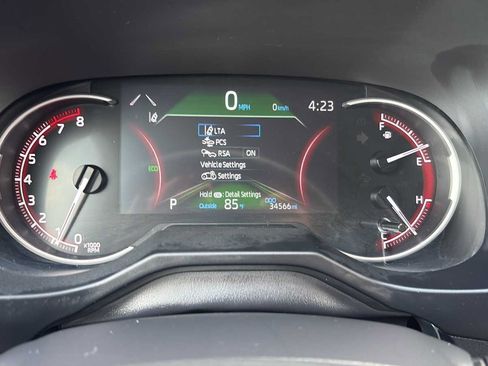 Used 2025 Toyota RAV4 LE AWD/4WD image 11