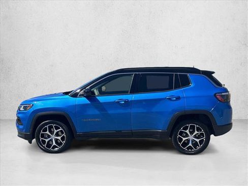 Used 2024 Jeep Compass Limited AWD/4WD image 9