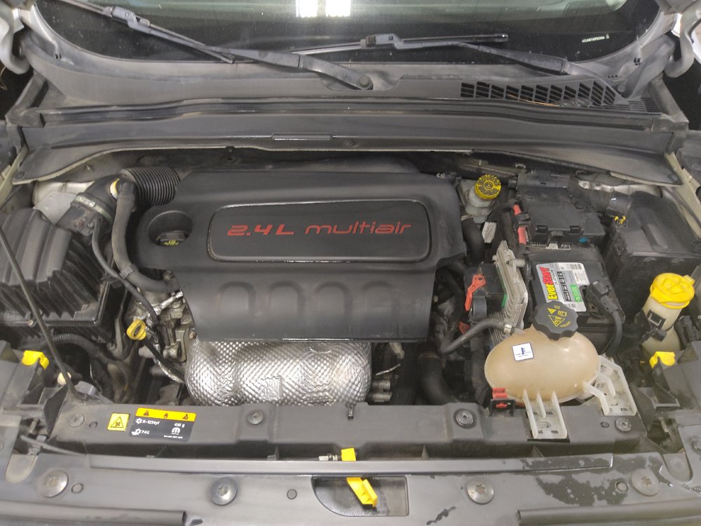 Used 2016 Jeep Renegade Latitude w/ Popular Equipment Group FWD image 30