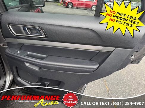Used 2018 Ford Explorer XLT image 28