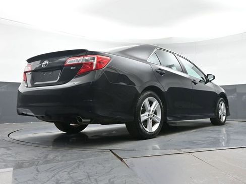 Used 2012 Toyota Camry SE FWD image 26