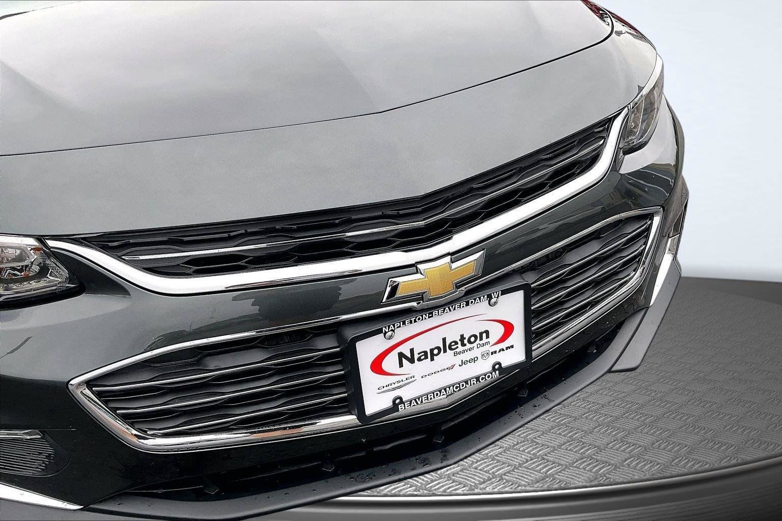 Used 2017 Chevrolet Malibu LT FWD image 27