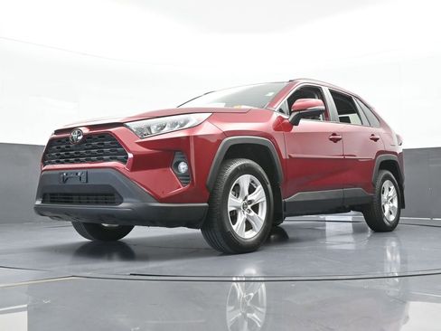 Used 2020 Toyota RAV4 XLE w/ Convenience Package image 51