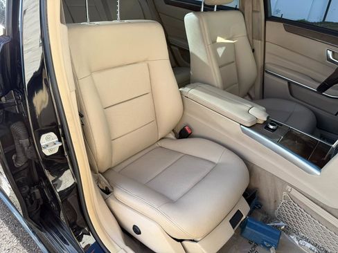 Used 2016 Mercedes-Benz E 350 Sedan image 52