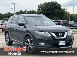 Used 2017 Nissan Rogue SL FWD video 1