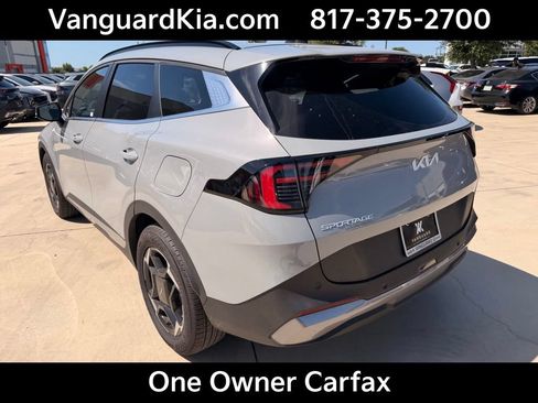 Certified 2026 Kia Sportage EX w/ EX Panorama Roof Package FWD image 2