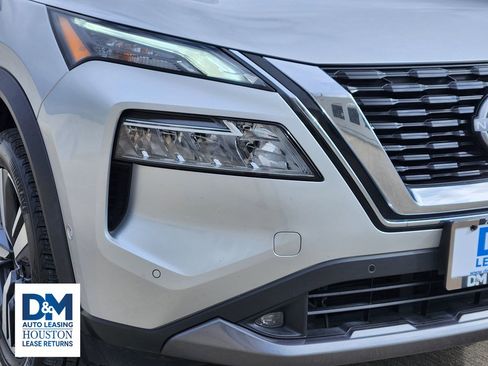 Used 2022 Nissan Rogue SL w/ SL Premium Package image 9