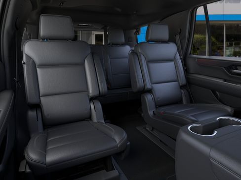 New 2026 GMC Yukon Denali w/ Sun & Power Step Package AWD/4WD image 17