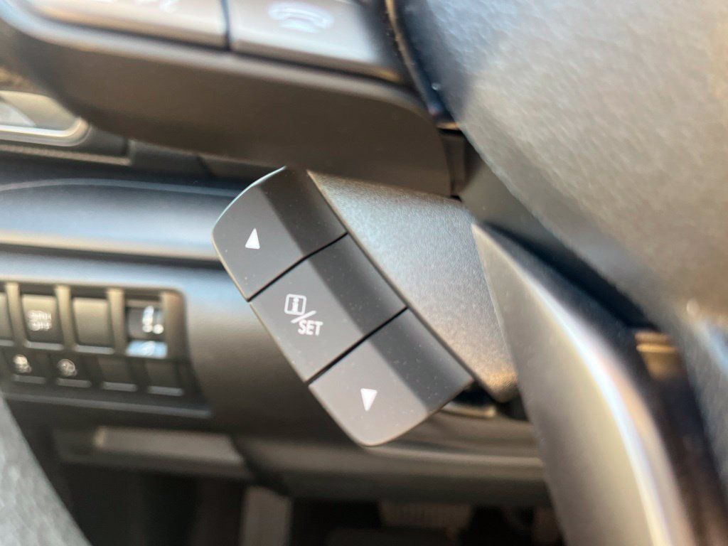 Used 2023 Subaru Forester AWD/4WD image 17