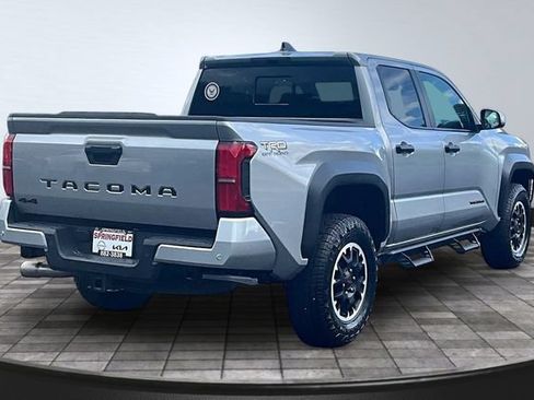 Used 2025 Toyota Tacoma TRD Off-Road w/ TRD Off Road Upgrade Package AWD/4WD image 6