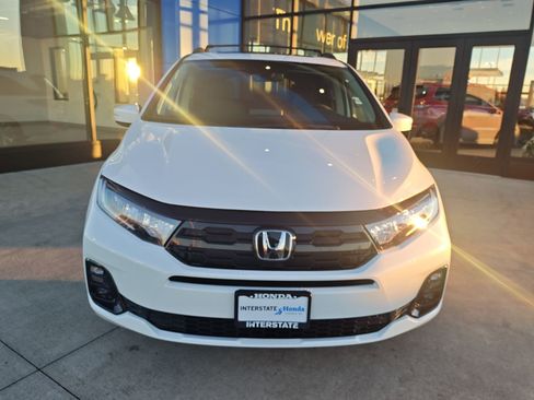 New 2026 Honda Odyssey Elite image 2