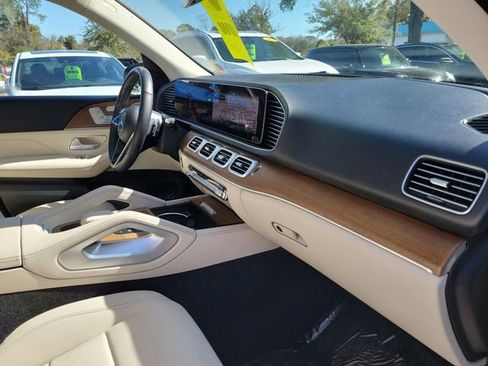 Used 2024 Mercedes-Benz GLE 450 4MATIC image 33