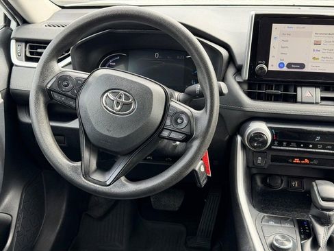 Used 2024 Toyota RAV4 LE AWD/4WD image 14