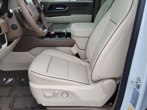 New 2026 GMC Yukon XL Denali AWD/4WD image 6