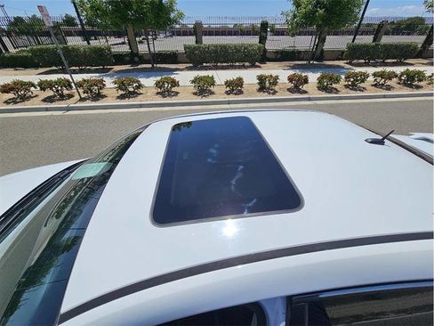 Used 2016 Chevrolet Impala LTZ FWD image 10