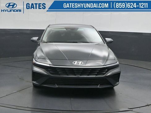 New 2026 Hyundai Elantra SE FWD image 5
