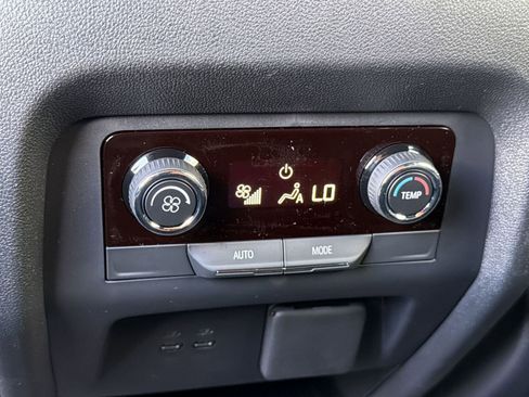 Used 2026 Chevrolet Traverse Z71 w/ Driver Confidence Package AWD/4WD image 19