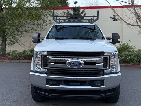 Used 2018 Ford F350 XLT image 3