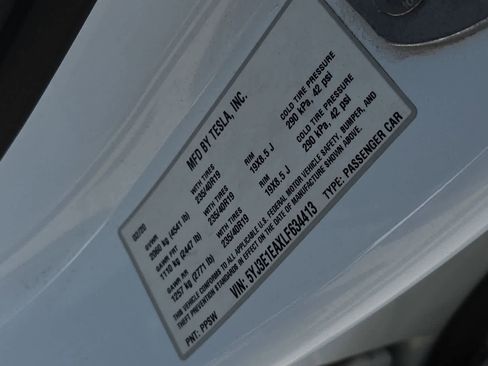 Used 2020 Tesla Model 3 Standard Range RWD image 24