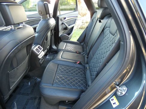 Used 2019 Audi SQ5 Premium Plus w/ Premium Plus Package image 49