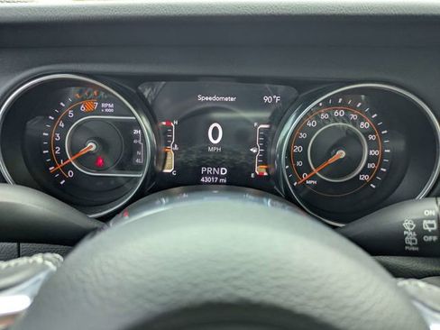Used 2021 Jeep Wrangler Unlimited Sahara AWD/4WD image 27