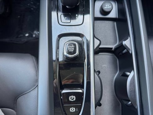 Certified 2023 Volvo XC60 B5 Plus w/ Climate Package AWD/4WD image 20