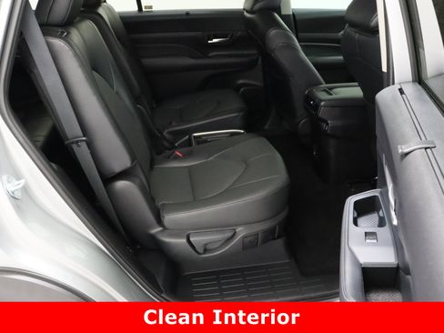 Used 2025 Toyota Grand Highlander FWD image 37