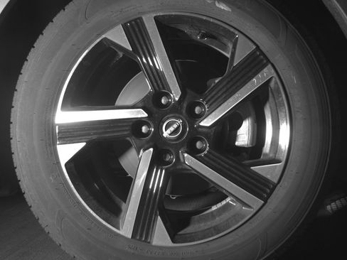Used 2025 Nissan Sentra SV FWD image 13