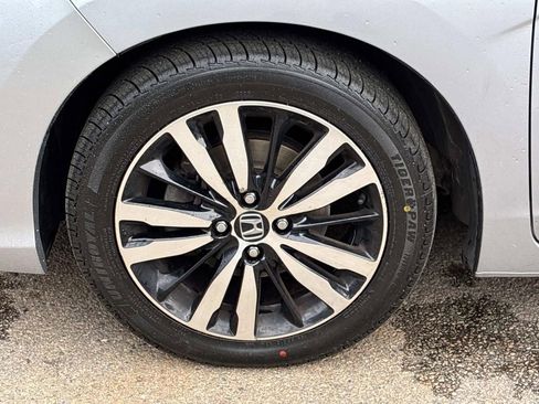Used 2019 Honda Fit EX image 16
