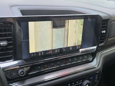 Used 2024 Chevrolet Silverado 1500 ZR2 w/ Technology Package image 24