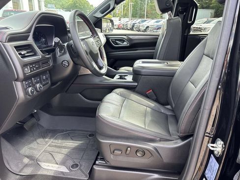 Used 2023 Chevrolet Suburban RST w/ Sport Performance Package AWD/4WD image 12