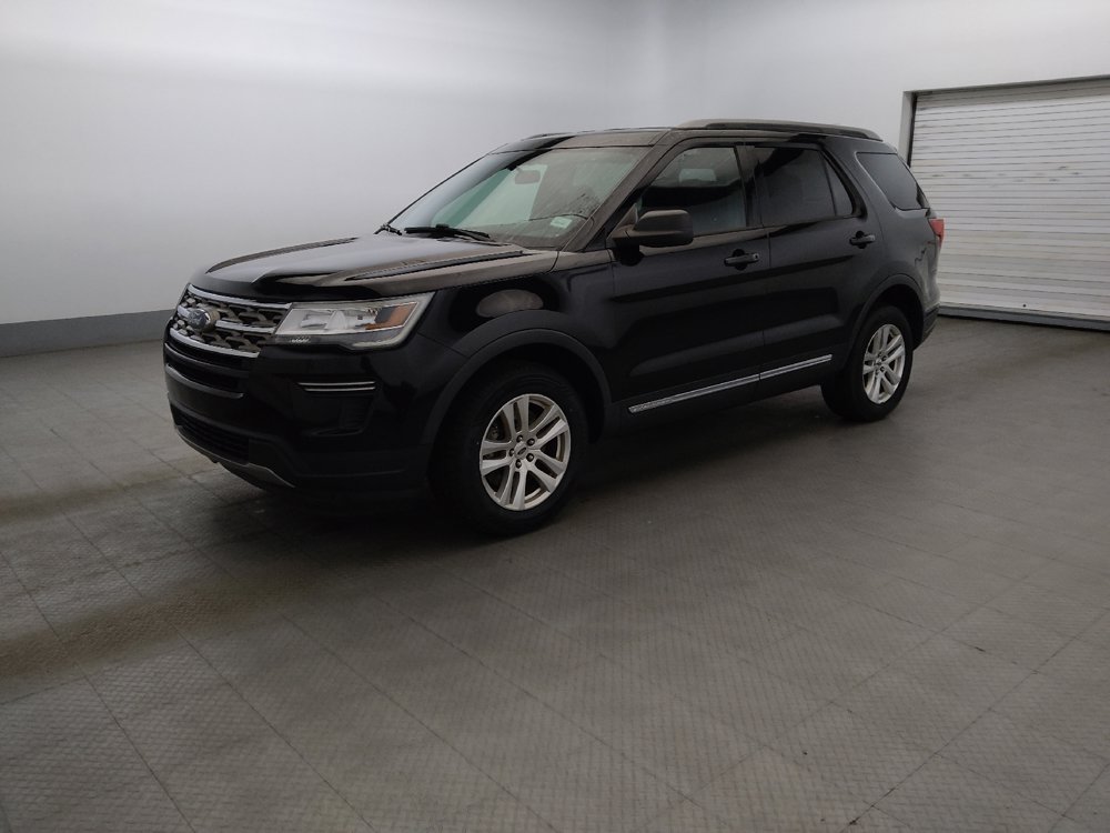 Used 2018 Ford Explorer XLT AWD/4WD image 2