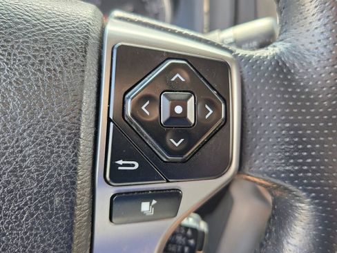 Used 2023 Toyota 4Runner Limited image 25