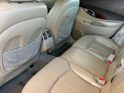 Used 2013 Buick LaCrosse Leather w/ Entertainment Package FWD image 4
