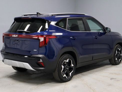 Used 2025 Kia Seltos EX w/ EX Sunroof Package image 14