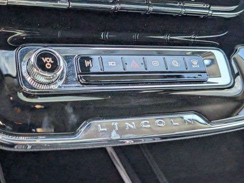 Used 2025 Lincoln Corsair Grand Touring w/ Equipment Group 301A AWD/4WD image 18