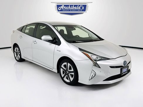 Used 2017 Toyota Prius Three Touring image 1