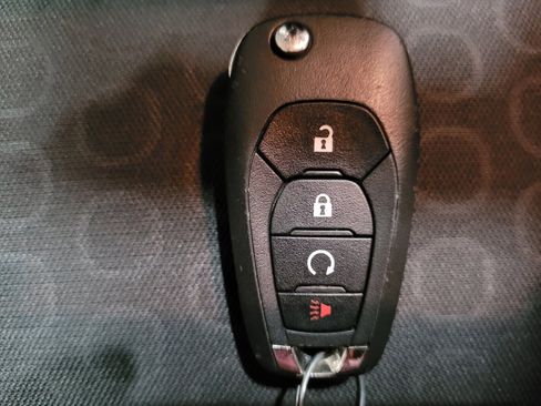 Used 2022 Chevrolet Trax LS w/ Tint and Cruise Package image 32