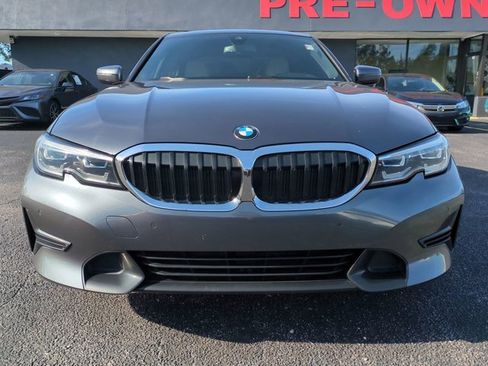 Used 2022 BMW 330i Sedan w/ Driving Assistance Package image 9