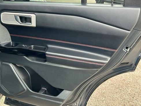 Certified 2024 Ford Explorer ST-Line w/ Class IV Trailer Tow Package image 12