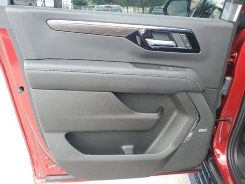 New 2025 Chevrolet Suburban Premier w/ Sun And Tow Package image 15