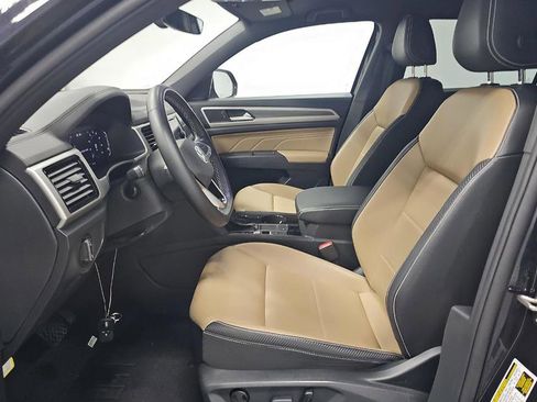 Used 2023 Volkswagen Atlas Cross Sport SE w/ Black Wheel Package image 3