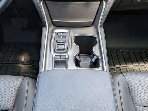 Used 2019 Honda Accord Touring image 22