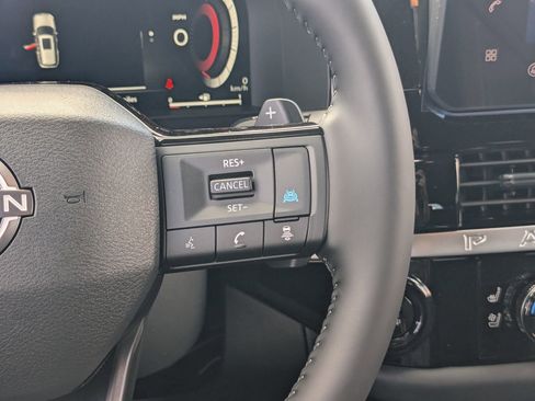 New 2026 Nissan Pathfinder Platinum FWD image 24