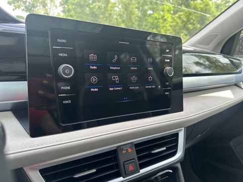 New 2026 Volkswagen Taos SE AWD/4WD image 14